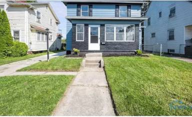 Main picture of 1818 Calumet Ave