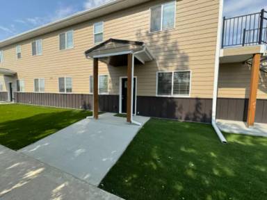 Main picture of 310 3rd St W