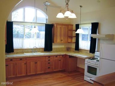 Main picture of 556 W 17th Ave