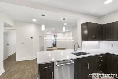 Main picture of 20 Penniman Rd