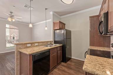 Main picture of Lakeridge Townhomes