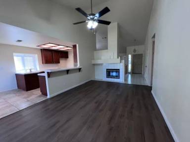 Main picture of 8848 Hiddenspring Way
