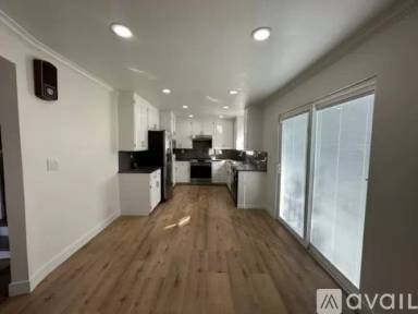 Main picture of 1166 Johnson St