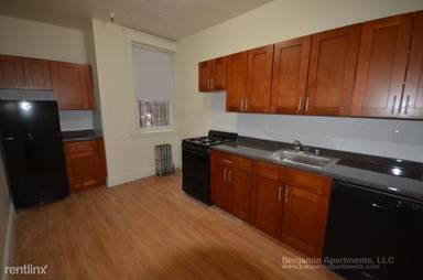 Main picture of 1820 Commonwealth Ave