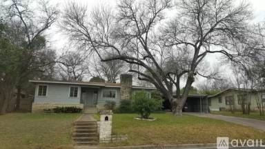 Main picture of 3309 Pecan Springs Rd