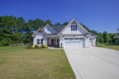 Main picture of 844 Warwick Ln