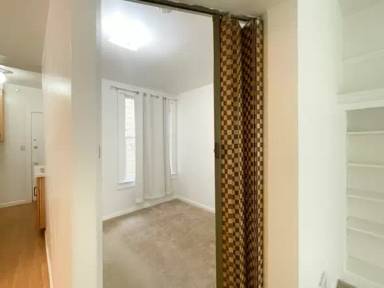 Main picture of 1017 Hyde St
