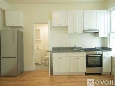 Main picture of 501 E Broadway
