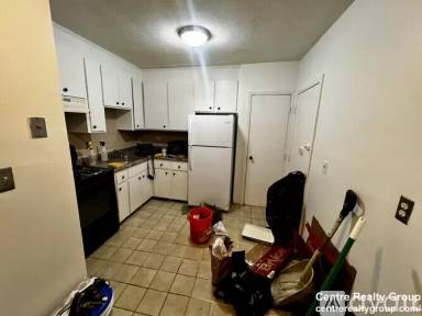 Main picture of 155 Williams St