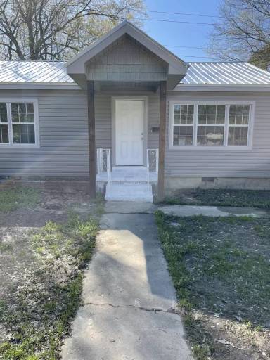 Main picture of 8 Phyllis St