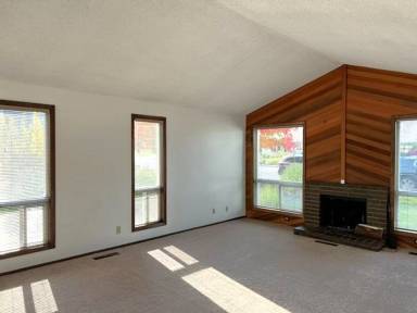Main picture of 253 Marr Ct N