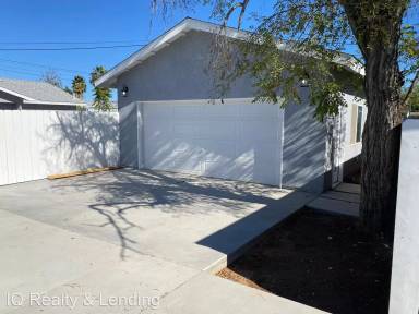 Main picture of 1244 E Lexington Ave