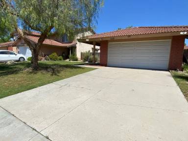 Main picture of 128 Elmtree Dr