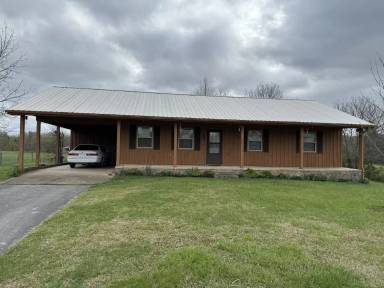 Main picture of 185 Davy Crockett Dr