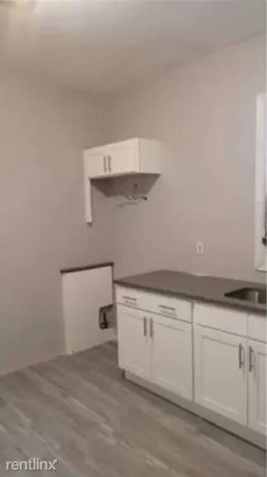 Main picture of 31 Peshine Ave