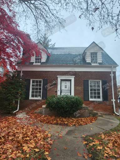 Main picture of 18213 Strathmoor St
