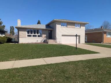 Main picture of 8237 Monroe Ave