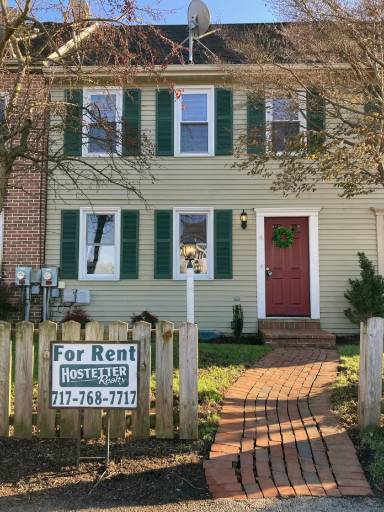 Main picture of 4 Hilldale Dr