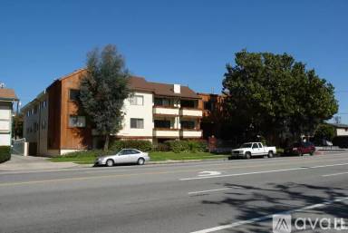 Main picture of 12207 Riverside Dr