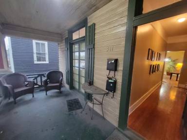 Main picture of 311 E 37th street