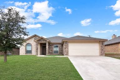 Main picture of 6111 New Castle Dr