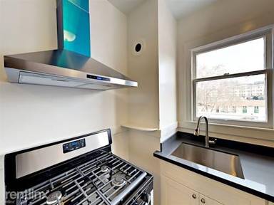 Main picture of 1732 6th Ave