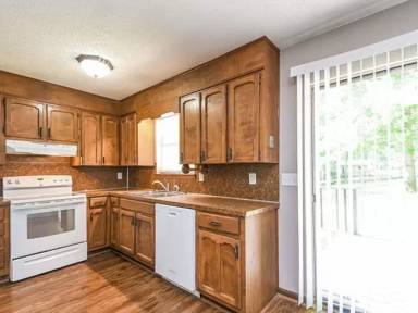 Main picture of 304 Joye Ln