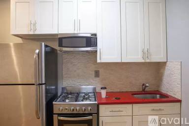 Main picture of 347 Linden St