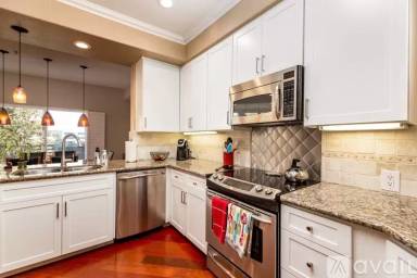 Main picture of 880 Meridian Bay Ln