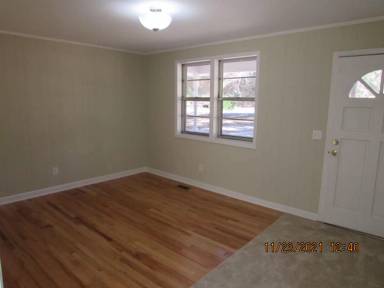 Main picture of 1915 Pinewood Rd