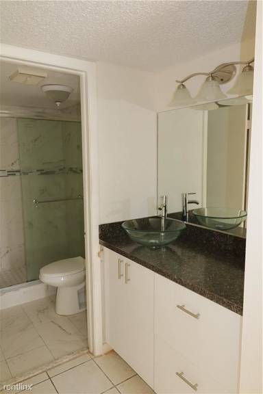 Main picture of 5567 Courtyard Dr