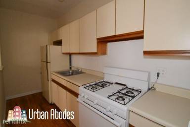 Main picture of 654-64 W Cornelia Ave