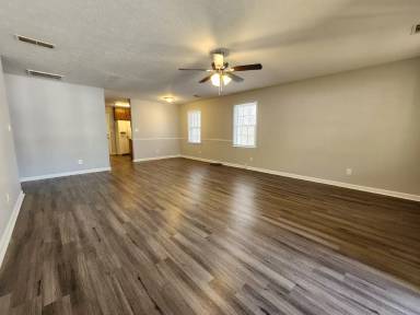 Main picture of 1229 Pinedale Cir NW