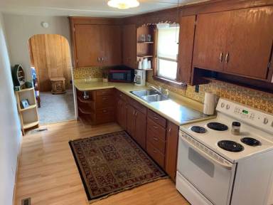 Main picture of 700 Woodland Ave SW