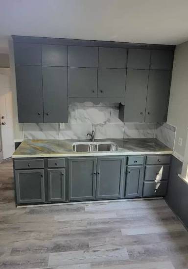 Main picture of 1790 Welch Ave