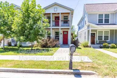 Main picture of 1917B Delta Ave