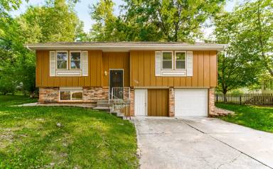 Main picture of 1109 NE Noeleen Ct