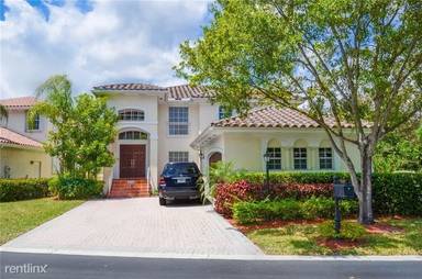 Main picture of 4428 NW 93rd Doral Ct