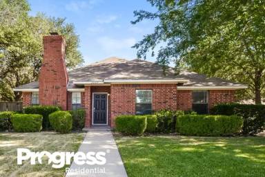 Main picture of 3237 Windbrook Ct