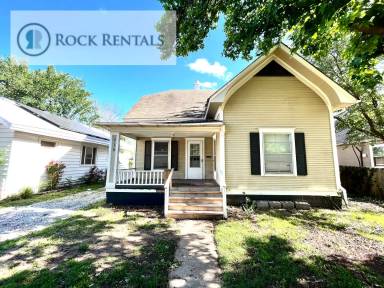 Main picture of 715 E 6th Ave