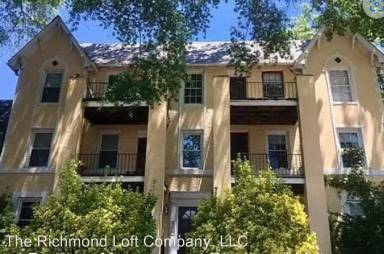 Main picture of 3200 Stuart Ave