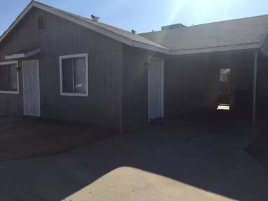 Main picture of 1552 E 21st St