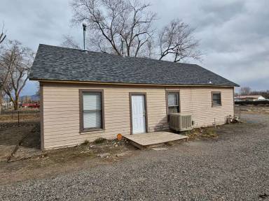 Main picture of 3069 E Rd