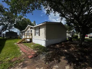 Main picture of 144 Fox Meadow Dr