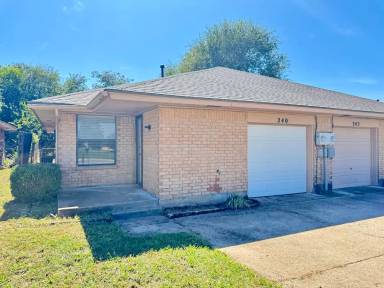 Main picture of 240 Barrett Pl