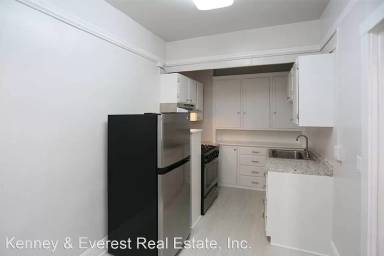 Main picture of 2700 Polk St