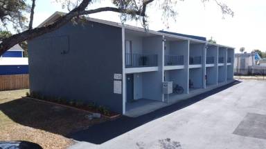 Main picture of 1734 Avocado Ave