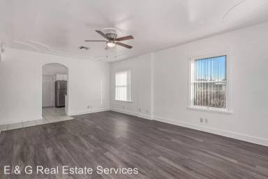 Main picture of 345 N 6th Ave