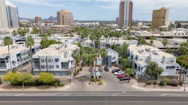 Main picture of 3rd Avenue Palms