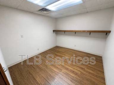 Main picture of 23 Baker Dr